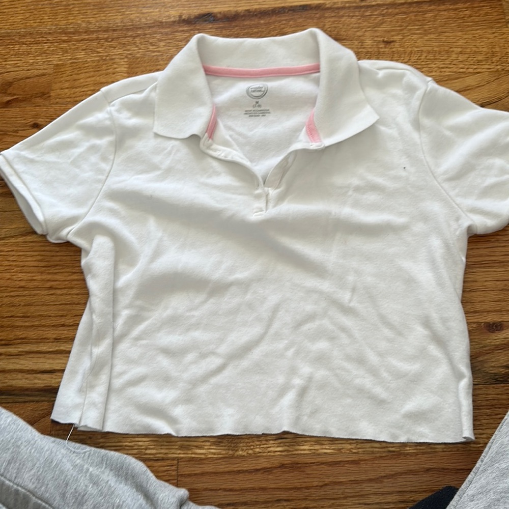 cropped white bottom up tee